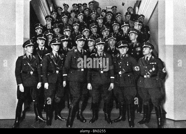 HEINRICH HIMMLER (19001945) Nazi Party leader of the SS at front Stock