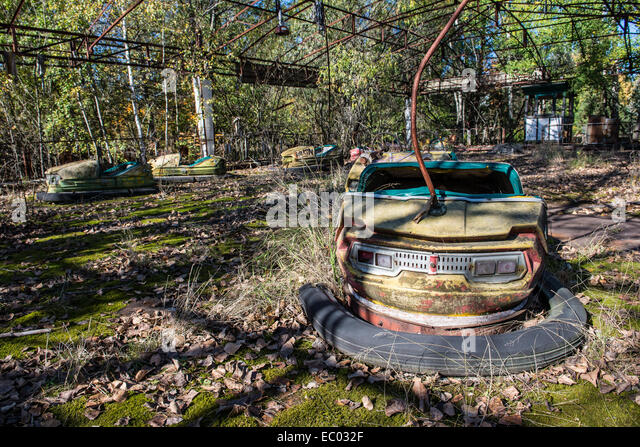 bumper-cars-in-funfair-in-city-park-of-pripyat-abandoned-city-chernobyl-ec032f.jpg